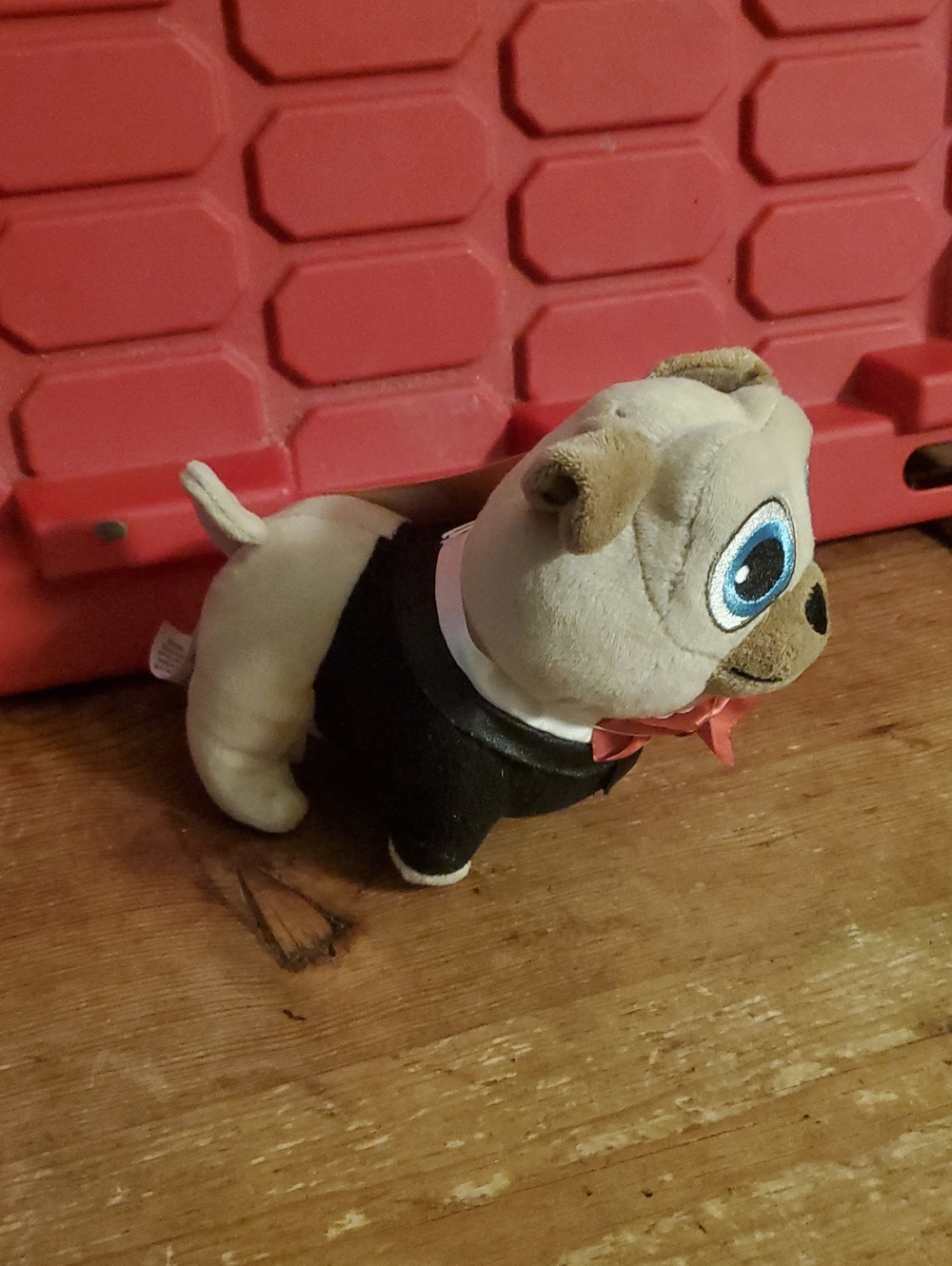 Disney Puppy Dog Pals Rolly Tuxedo